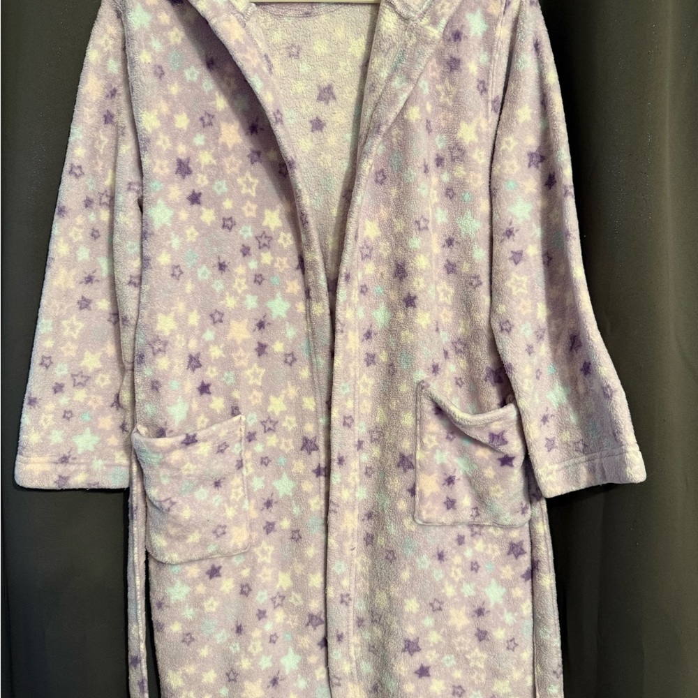 Lands End Girls Lavender Star Plush Hooded Robe with Pockets and Attached Belt.